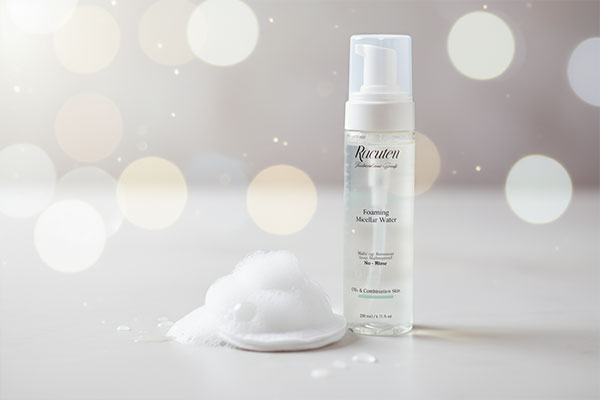 بافت فوم میسلار راکوتن روی پد آرایشی