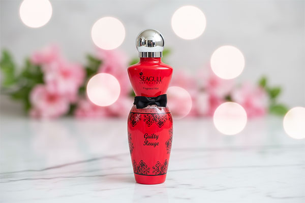 بادی اسپلش زنانه گیلتی رژ سی‌ گل با طراحی شیک