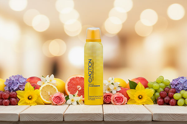 اسپری ورساچه ایموشن با گل و میوه