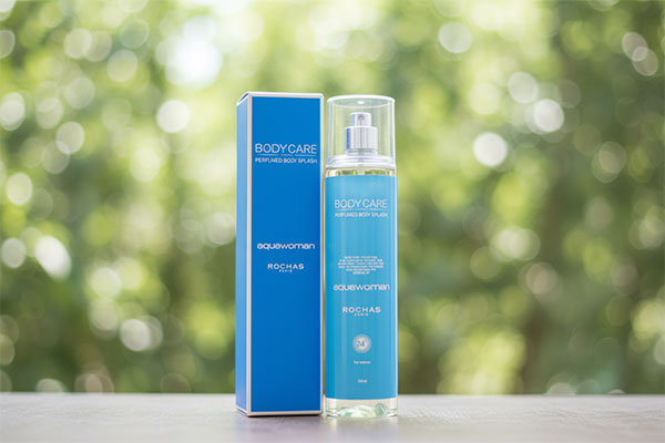 استفاده از اسپری بدن آکوا روشاس بادی کر روی پوست