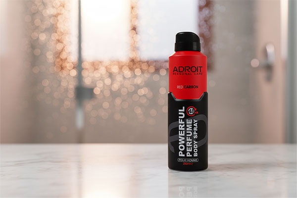 اسپری بدن مردانه رد کربن آدرویت روی میز حمام