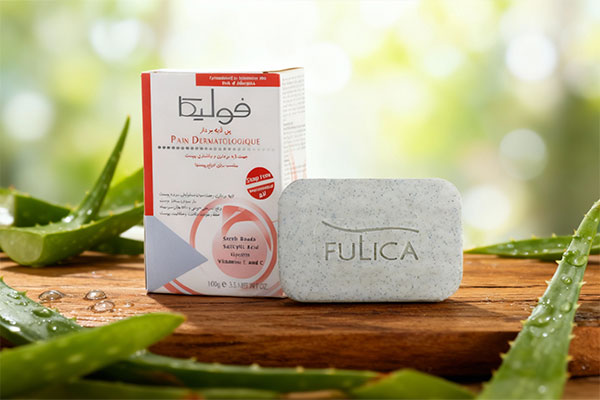 پن لایه بردار فولیکا همراه با عناصر طبیعی مراقبت از پوست