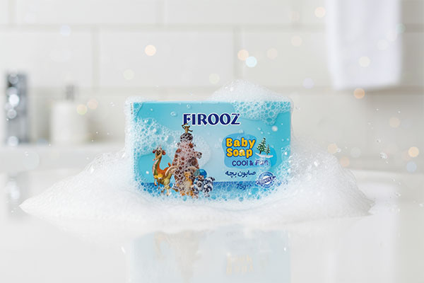 صابون بچه فیروز با حباب و آب