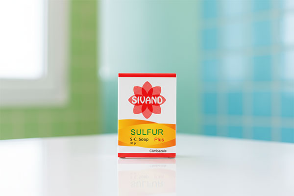 صابون گوگرد با کلیمبازول سیوند روی پیشخوان حمام