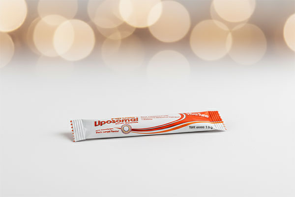 ساشه لیپوزومال فروسیس ویواتیون روی سطح سفید