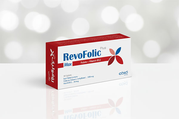 جعبه قرص روفولیک مکس عبیدی روی سطح سفید