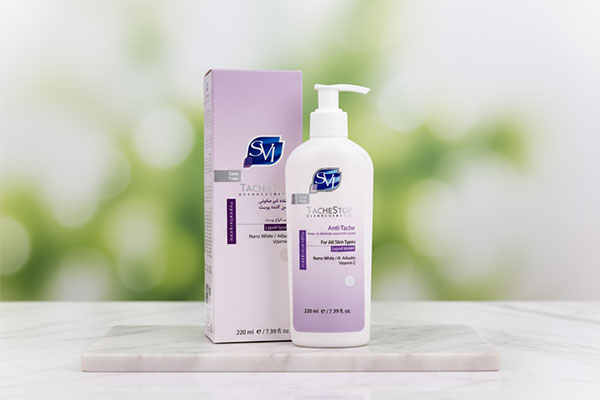 شوینده غیر صابونی روشن کننده پوست svi روی سطح مرمر سفید