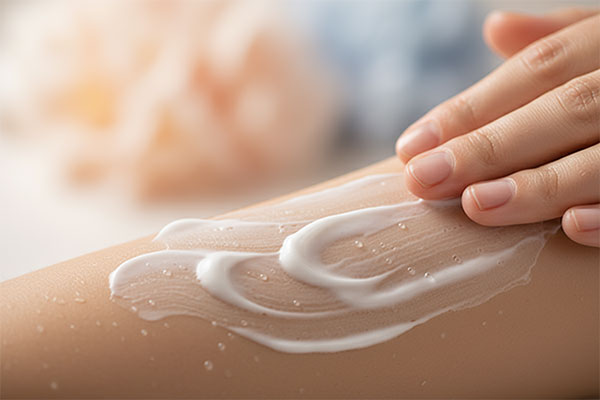 شامپو بدن کرمی پوست خشک درمالیفت برای رطوبت‌رسانی پوست