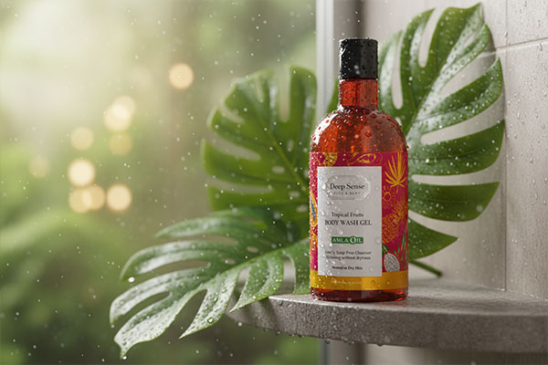 شامپو بدن پوست خشک تروپیکال دیپ سنس در محیط حمام