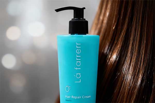 کرم احیاکننده مو لافارر با موهای سالم