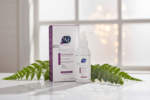 تونیک ضد ریزش مو هرلاس استاپ اس وی آی در محیطی طبیعی