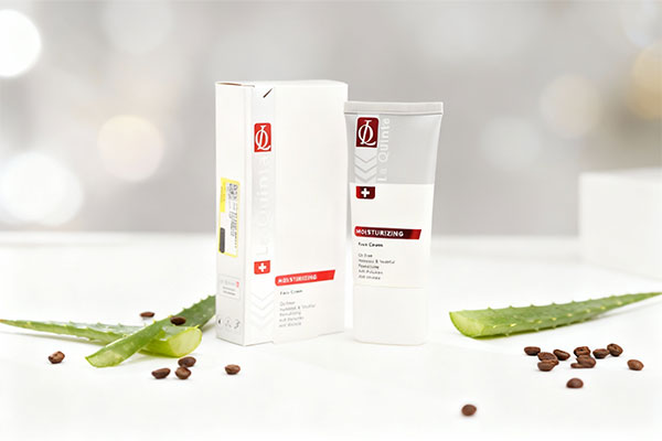 کرم مرطوب کننده فاقد چربی لاکویینتا با ترکیبات طبیعی