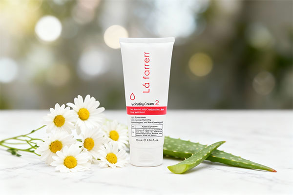 کرم آبرسان پوست مختلط لافارر با ترکیبات گیاهی