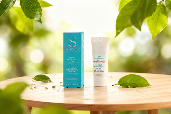 کرم آبرسان سین بیونیم پوست خشک با عناصر طبیعی