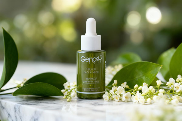 روغن رطوبت رسان ژنوبایوتیک روی سطح مرمر