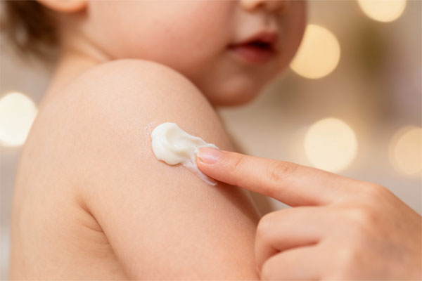 مرطوب کننده صورت کودک ماتیلدا برای پوست حساس