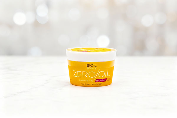 کرم ژل مرطوب کننده پوست چرب رویال ژلی بیول برای آبرسانی پوست