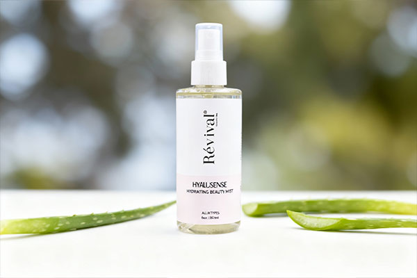 محلول آبرسان صورت رویوال با ترکیبات طبیعی