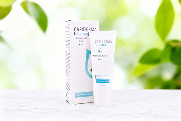 ژل کرم آبرسان پوست چرب هیدرا کپ کپیدرما روی سطح سفید