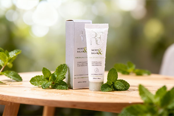 کرم مرطوب کننده رویال فم با جذب سریع