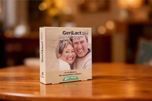 کپسول ژری لاکت توپلاس زیست تخمیر کنار لیوان آب