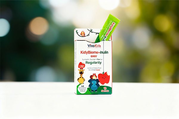 ساشه کیدی بیوم و اینولین ویوا کیدز روی سطح سفید