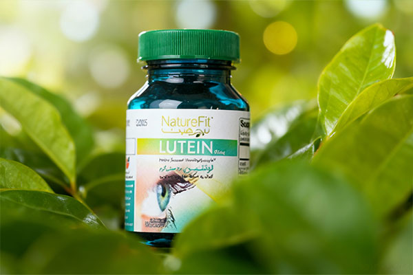 مکمل لوتئین نیچرفیت برای پیشگیری از بیماری‌های چشمی