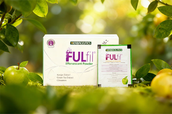 پودر جوشان فولفیل با عناصر طبیعی و پس‌زمینه سبز