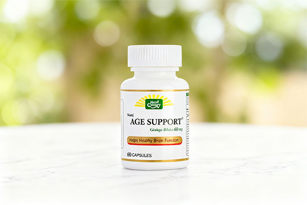 کپسول نوتری ایج ساپورت نوتری سنتری روی سطح مرمر سفید