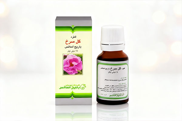 عکس قطره گل محمدی باریج اسانس روی زمینه سفید