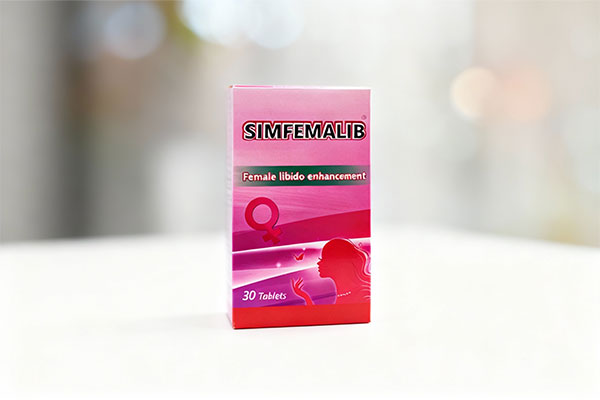 تصویر قرص سیم فمالیب سیمرغ دارو عطار روی سطح سفید