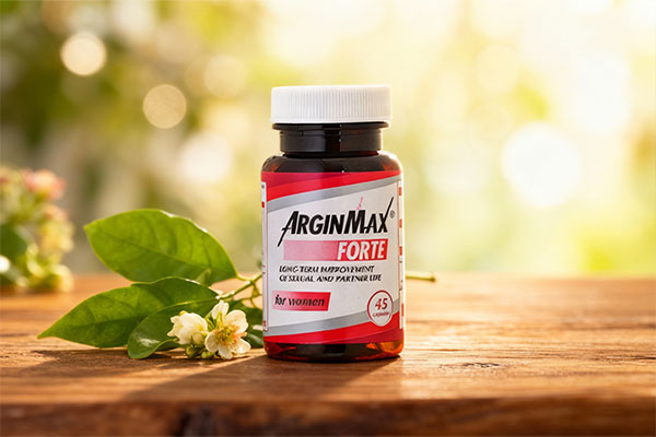 کپسول آرژین مکس فورته برای بانوان در کنار عناصر طبیعی