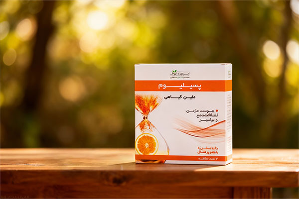 پودر پسیلیوم ایران داروک کنار لیوان آب