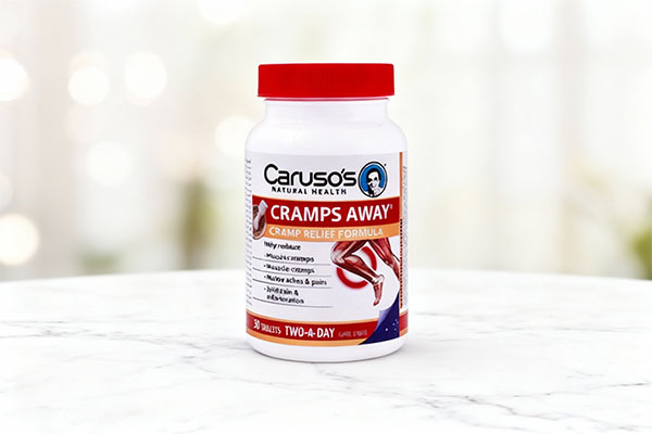 قرص کرامپز اوی کاروسوس نچرال هلث روی سطح مرمر سفید