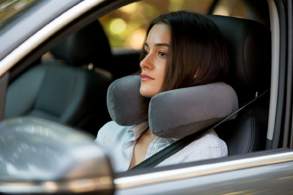 خرید بالش دور گردنی برای کاهش درد گردن